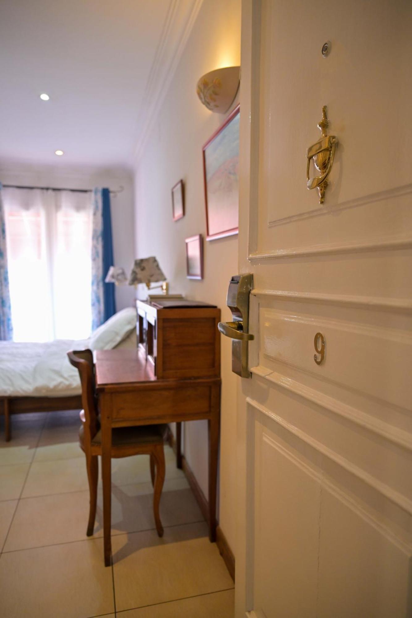 Hotel Brajas Antananarivo Oda fotoğraf